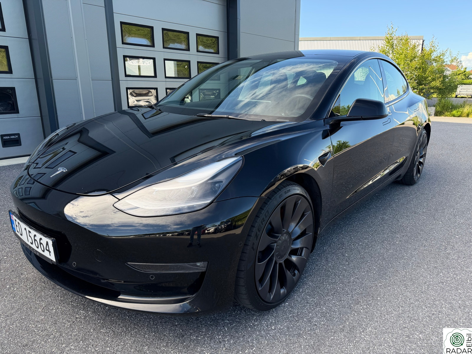 TESLA Model 3 Performance AWD 567 Km rekkevidde Meget pen bil !