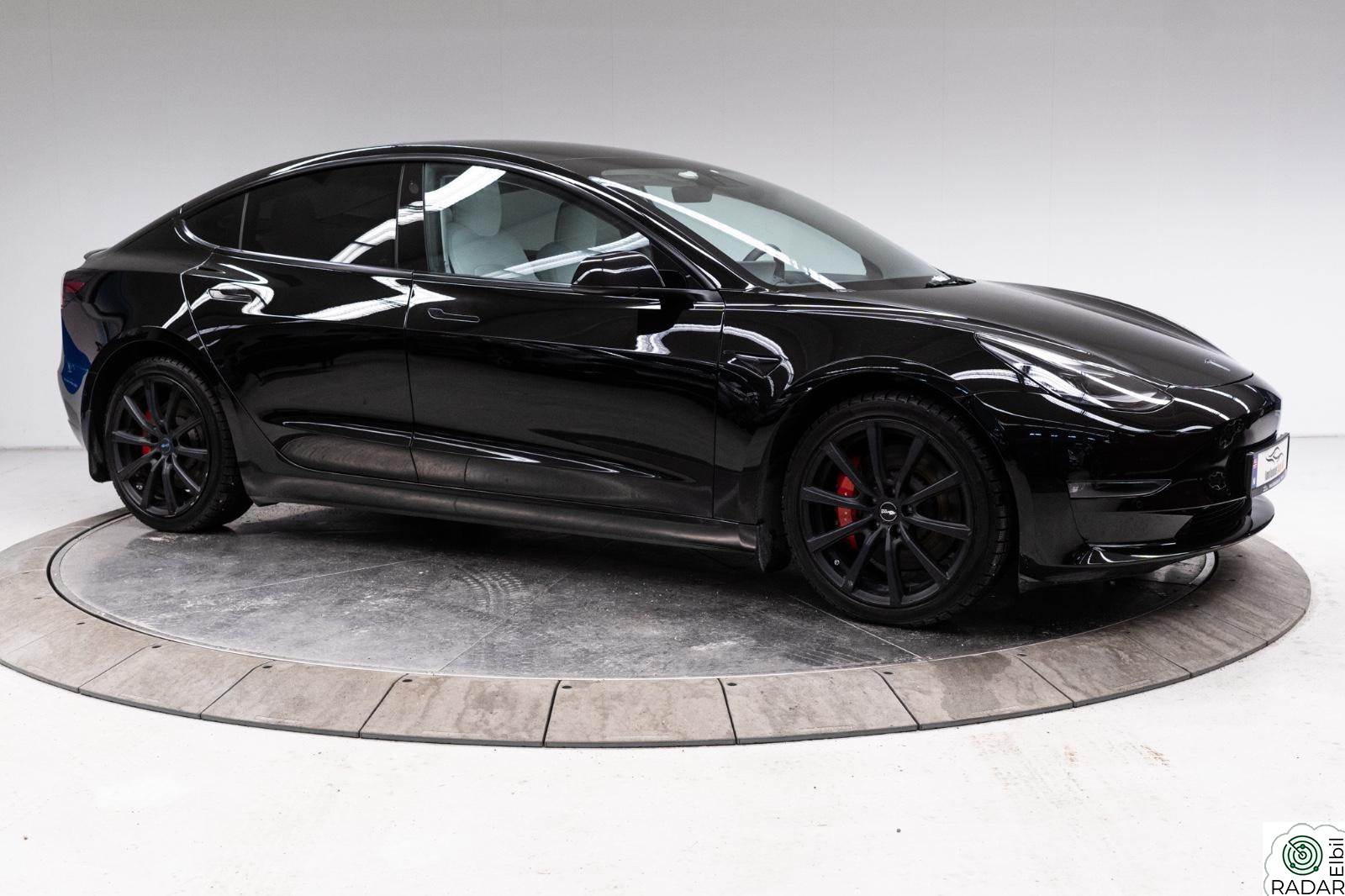 TESLA Model 3 PERFORMANCE AWD 513HK AUTOPILOT+360KAMERA+SKINN+NY EU+