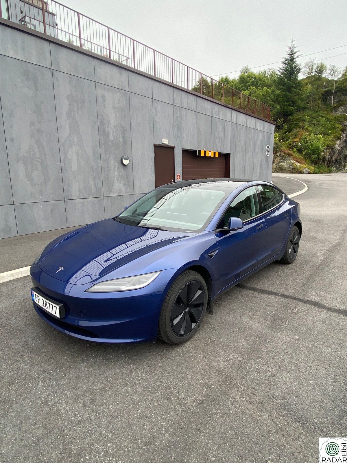 TESLA Model 3 Long Range RWD 320hk