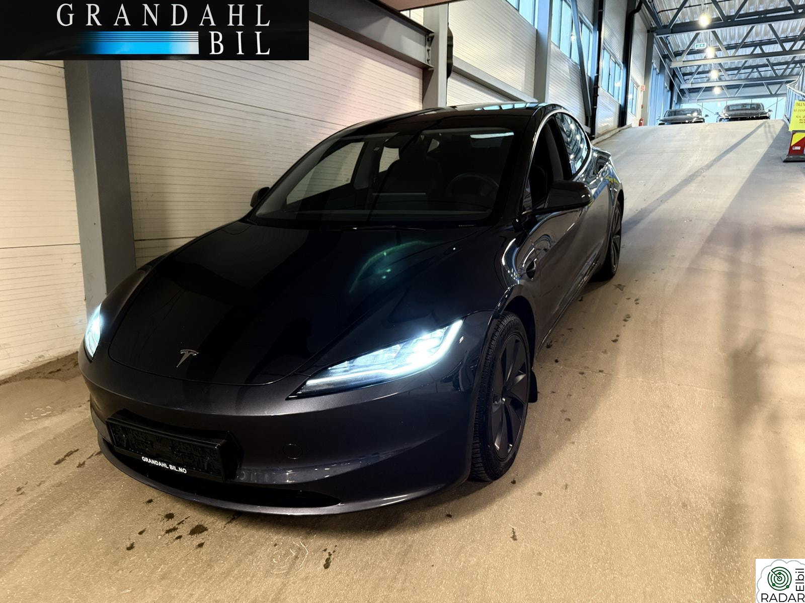 TESLA Model 3 WLTP 702 km LR (RWD) Hengerfeste