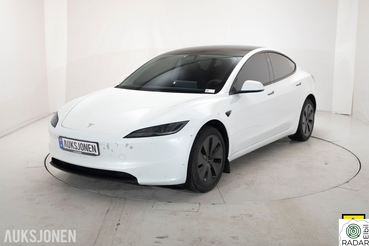 TESLA Model 3 LR RWD 702 KM FACELIFT ACC KAMERA PANO