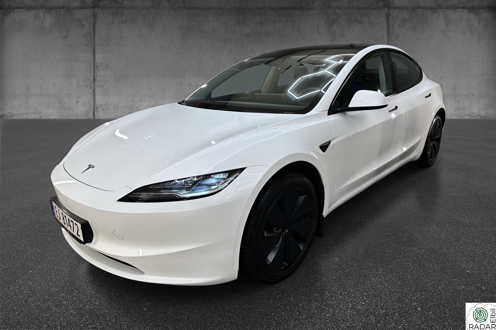 TESLA Model 3 Long Range RWD 702km rekkevidde