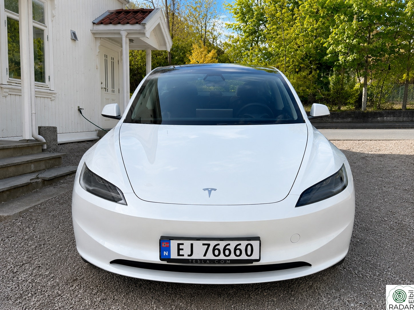 TESLA Model 3 Long range bakhjulsdrift