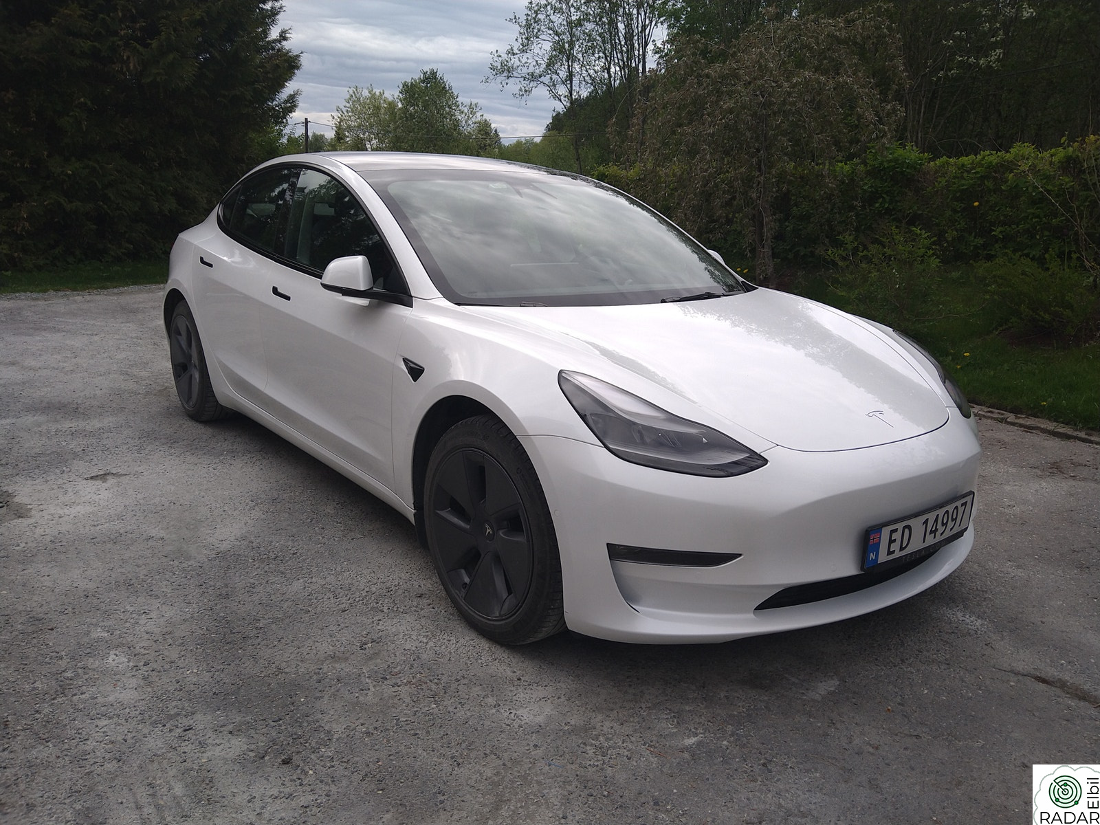 TESLA Model 3 Long Range AWD