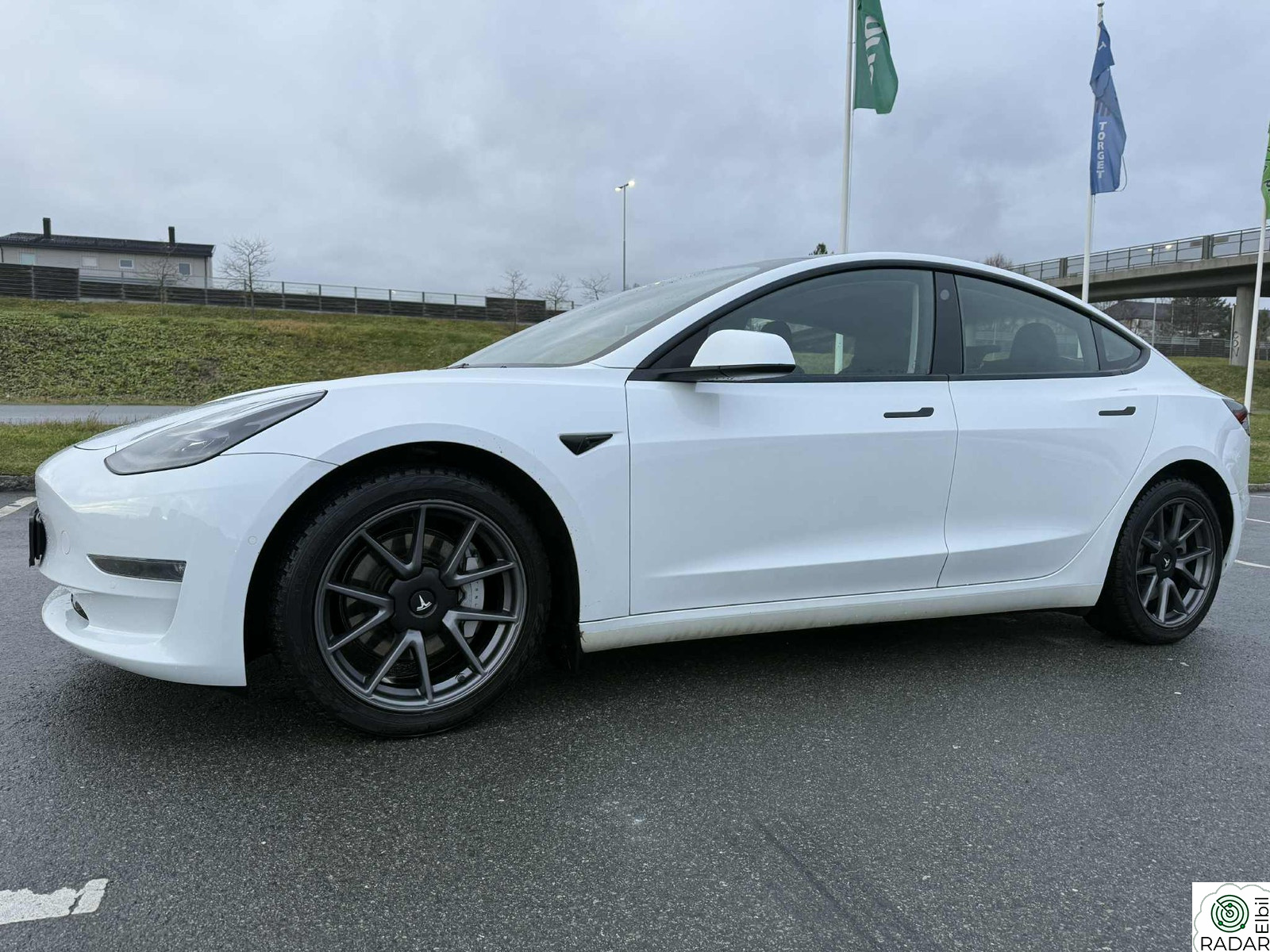 TESLA Model 3 Long Range AWD
