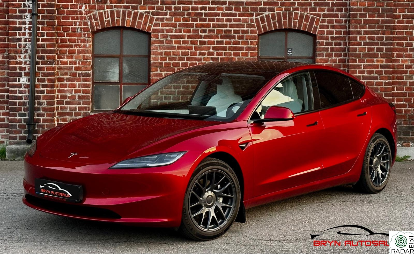 TESLA Model 3 Highland, Long Range AWD, S+V, Hvite seter!