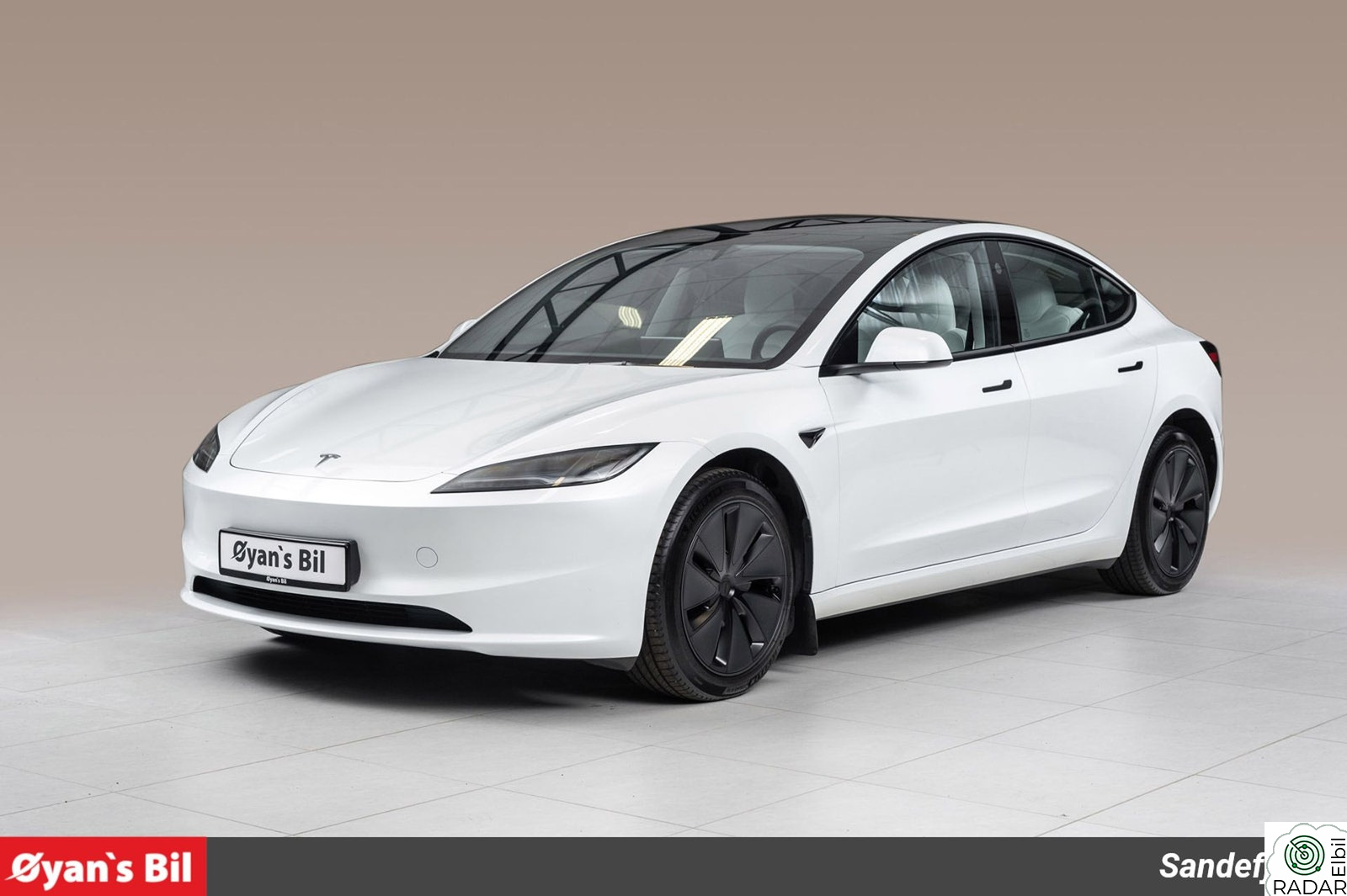 TESLA Model 3 LR/AWD/629KM/HENGERFESTE/HVITT INTERIØR