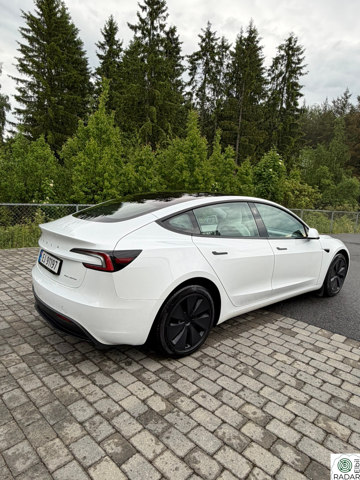 TESLA Model 3 Long Range AWD