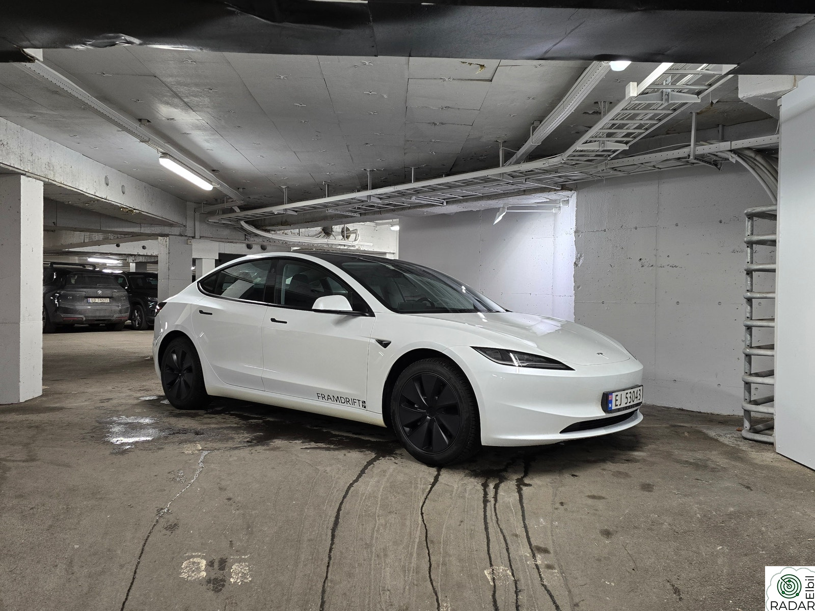 TESLA Model 3 Long Range AWD