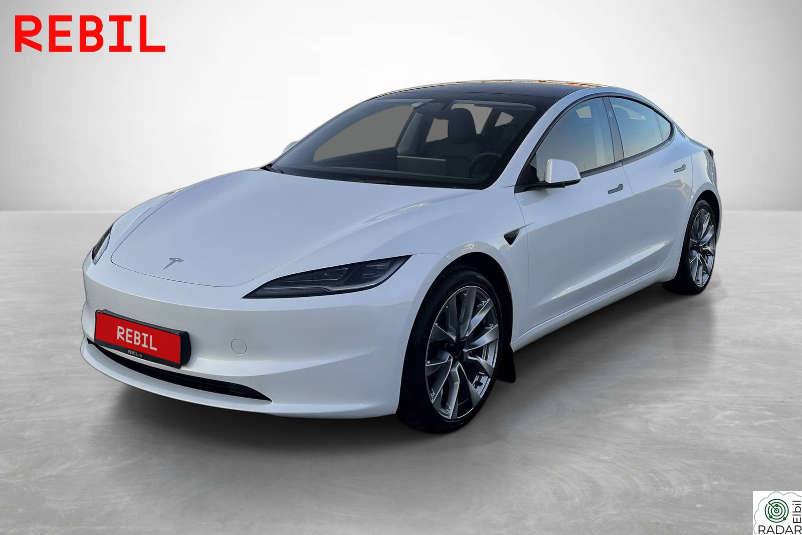 TESLA Model 3 629km/Highland/LR/Ryzen/Pano/Navi/Skinn/R.kam/AP