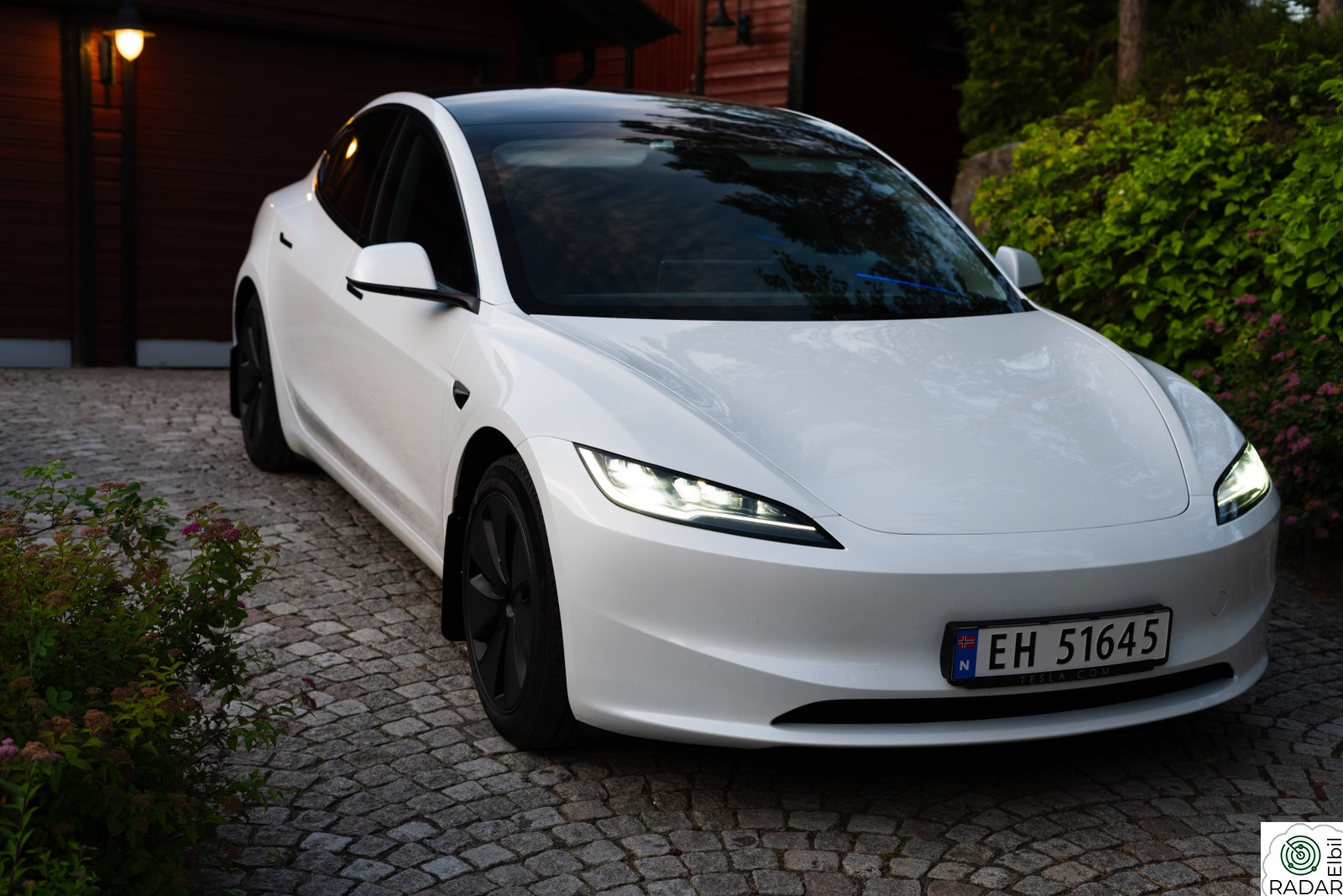 TESLA Model 3 Long Range AWD