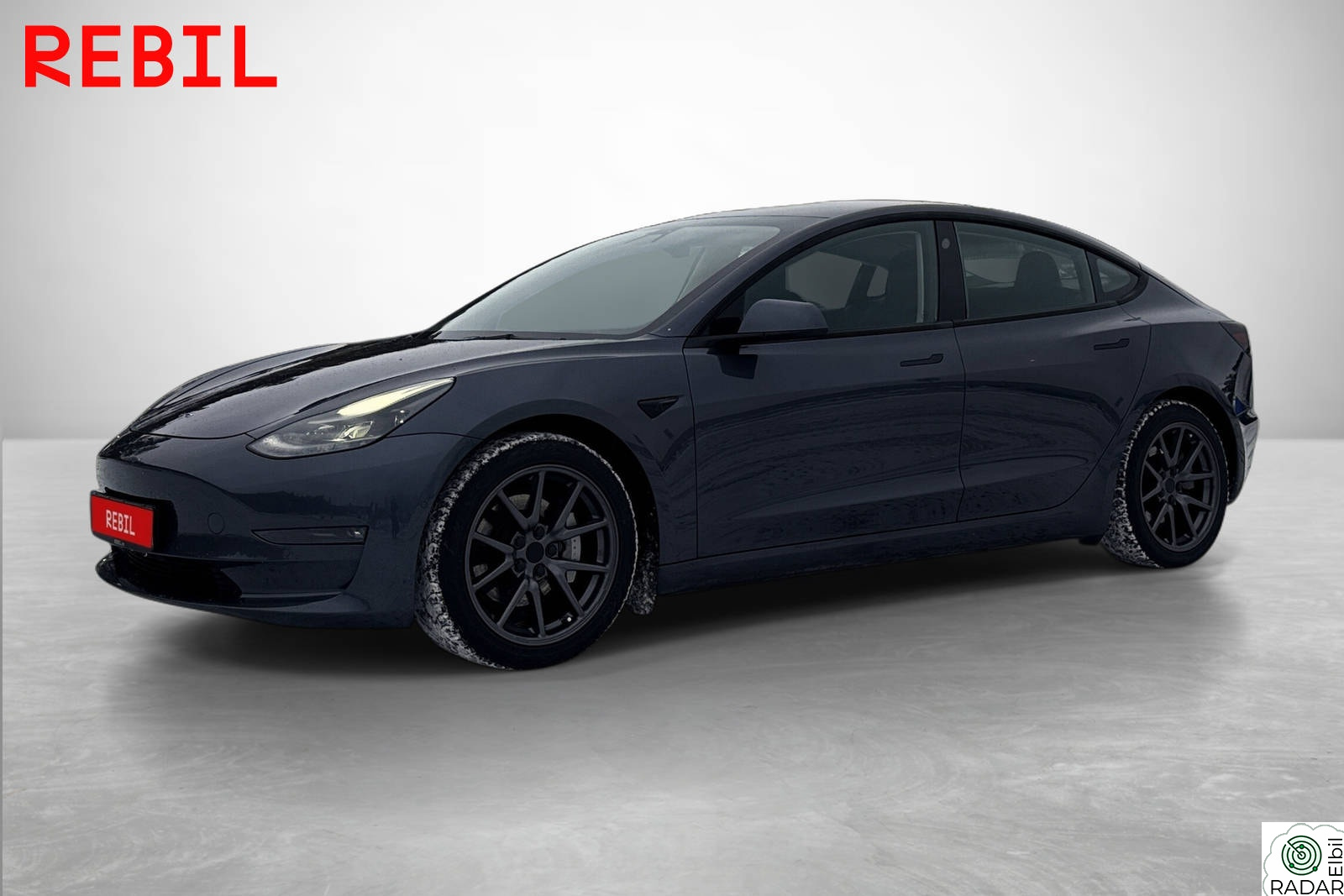 TESLA Model 3 Long Range, AWD, Panoramatak, Skinn, R.kam, Navi