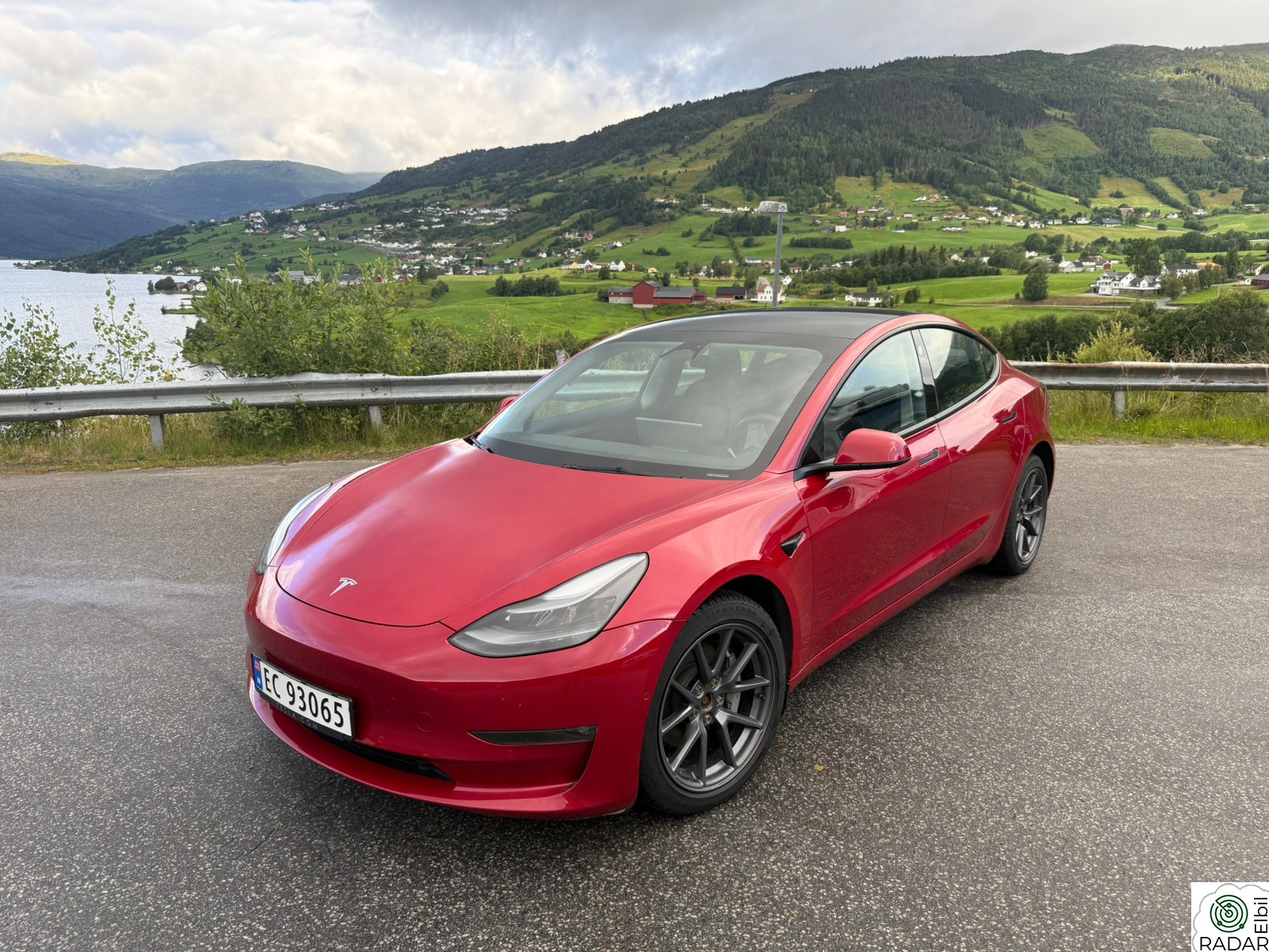 TESLA Model 3 Long Range AWD