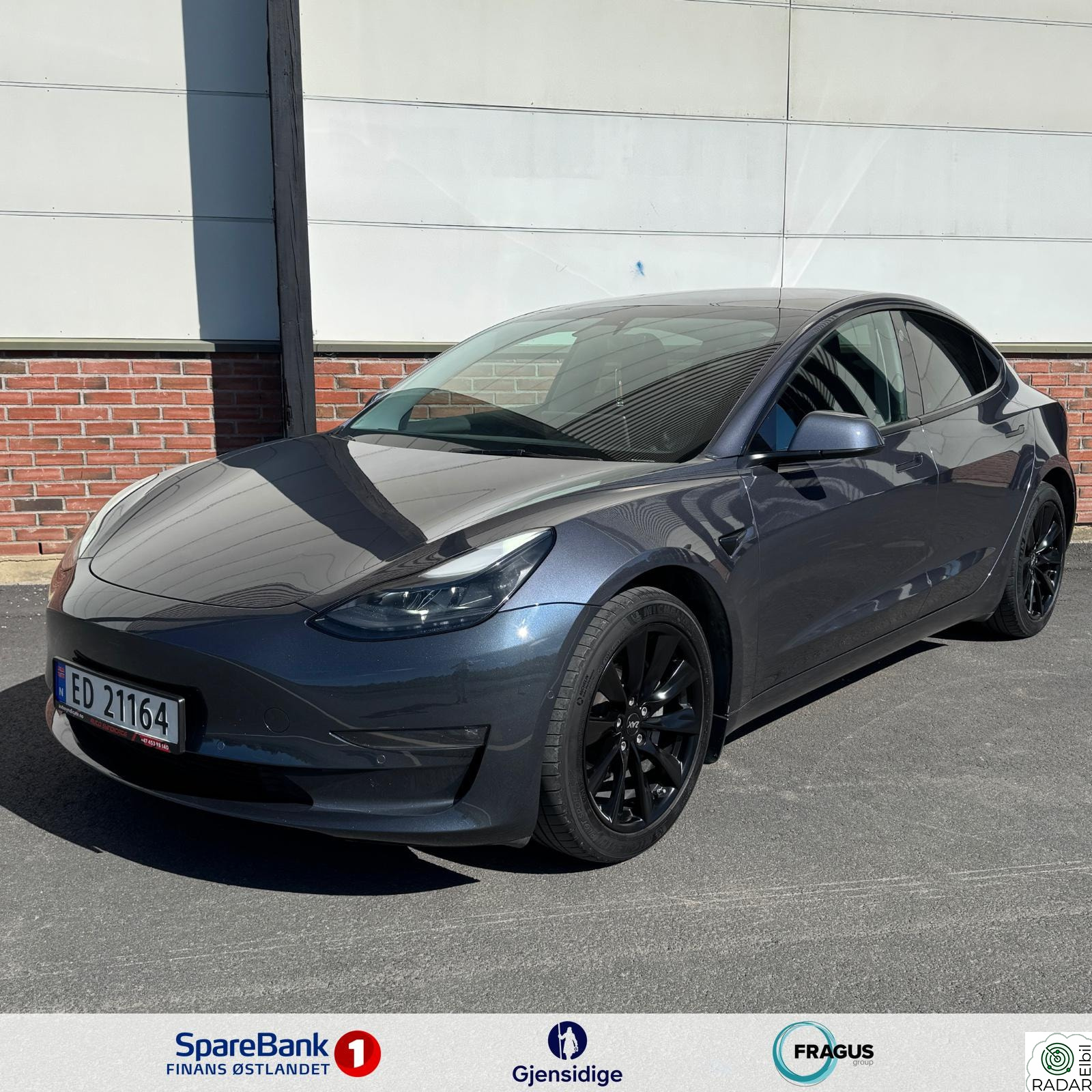 TESLA Model 3 AWD // LR // Krok // Pano // Ny EU // Skinn // S+V