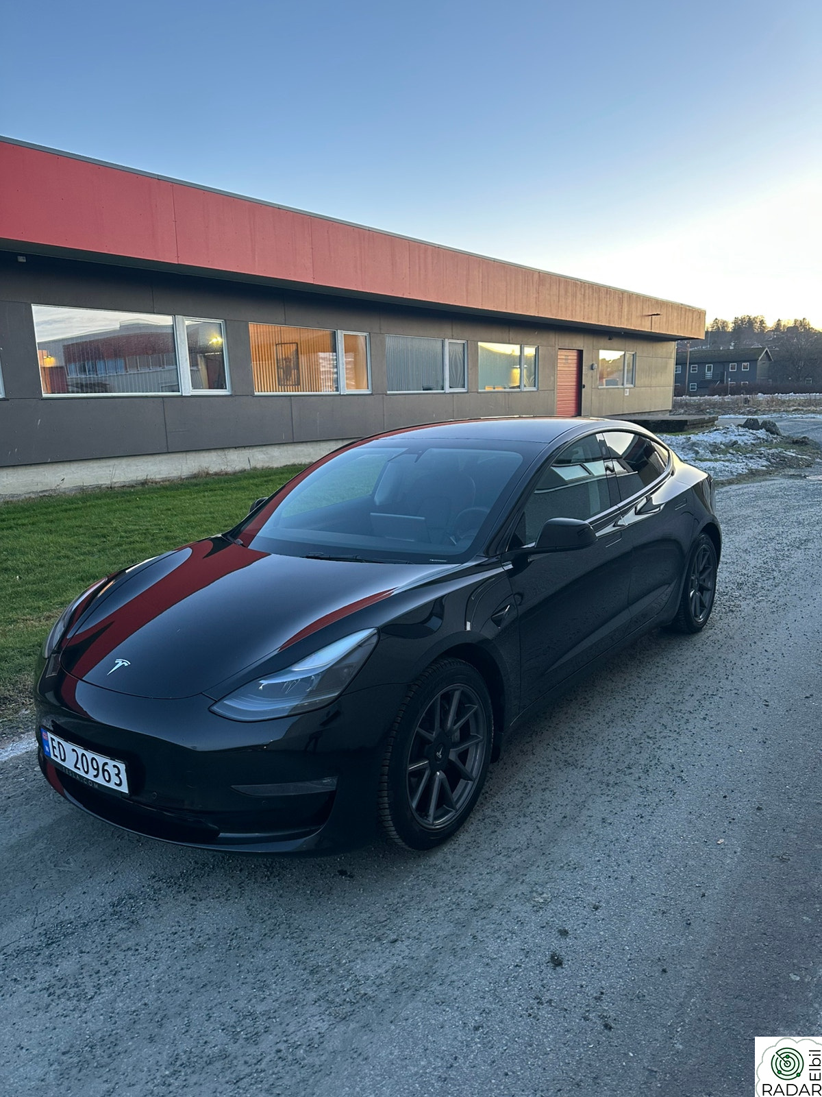 TESLA Model 3 Long Range AWD