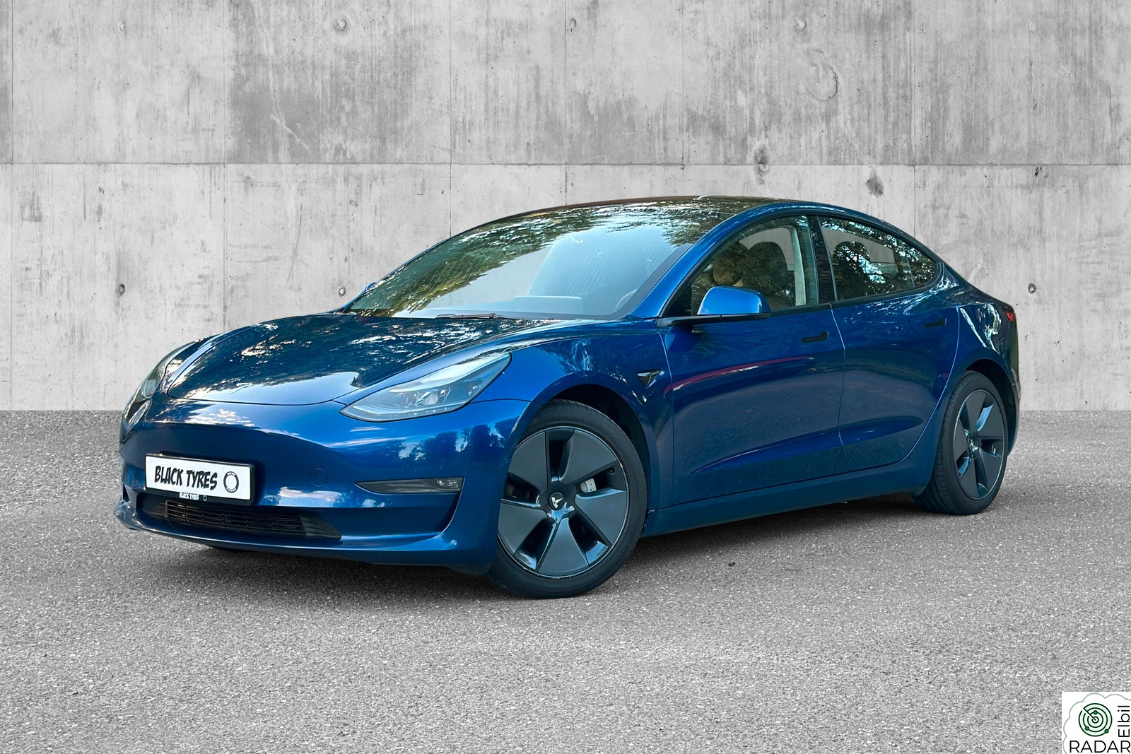 TESLA Model 3 Long Range AWD 614 KM, Premium, Varmepumpe, Krok, AP +