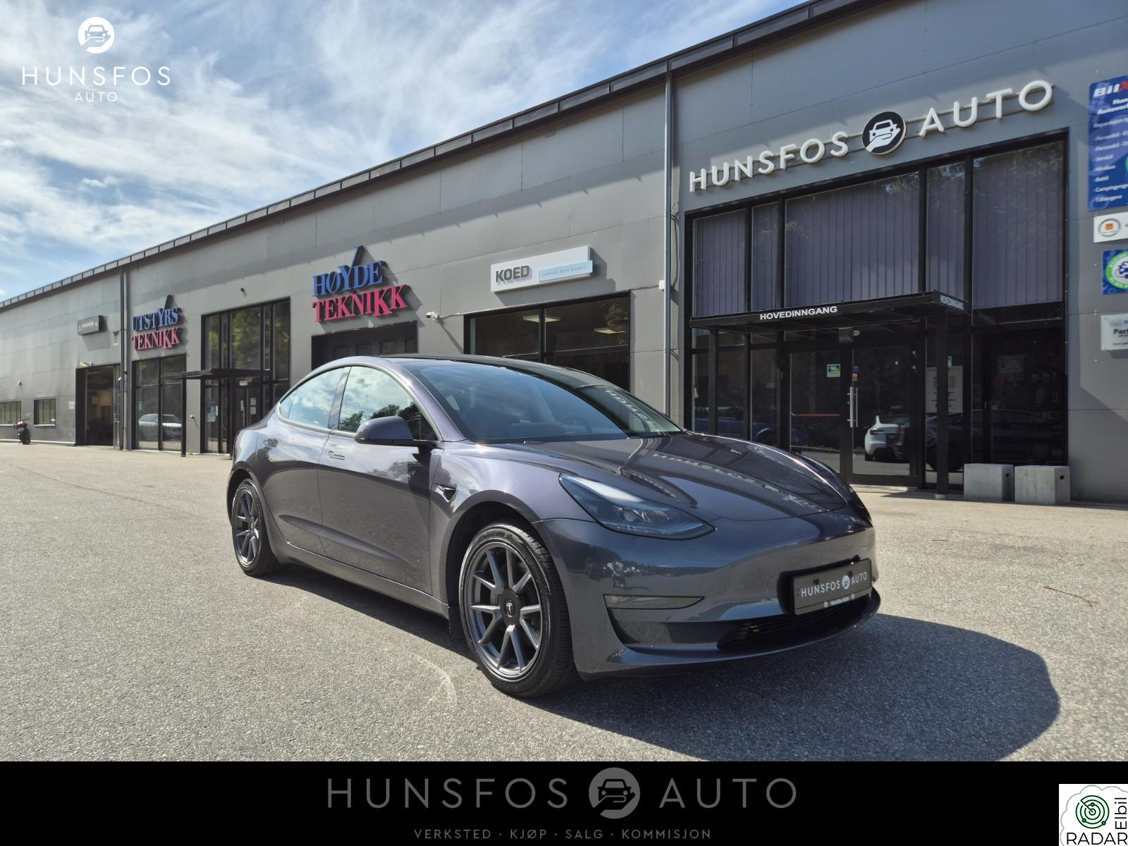TESLA Model 3 602km-LR-AWD-Krok-Navi-R.kam-Pano-APP-Memory-V.pump