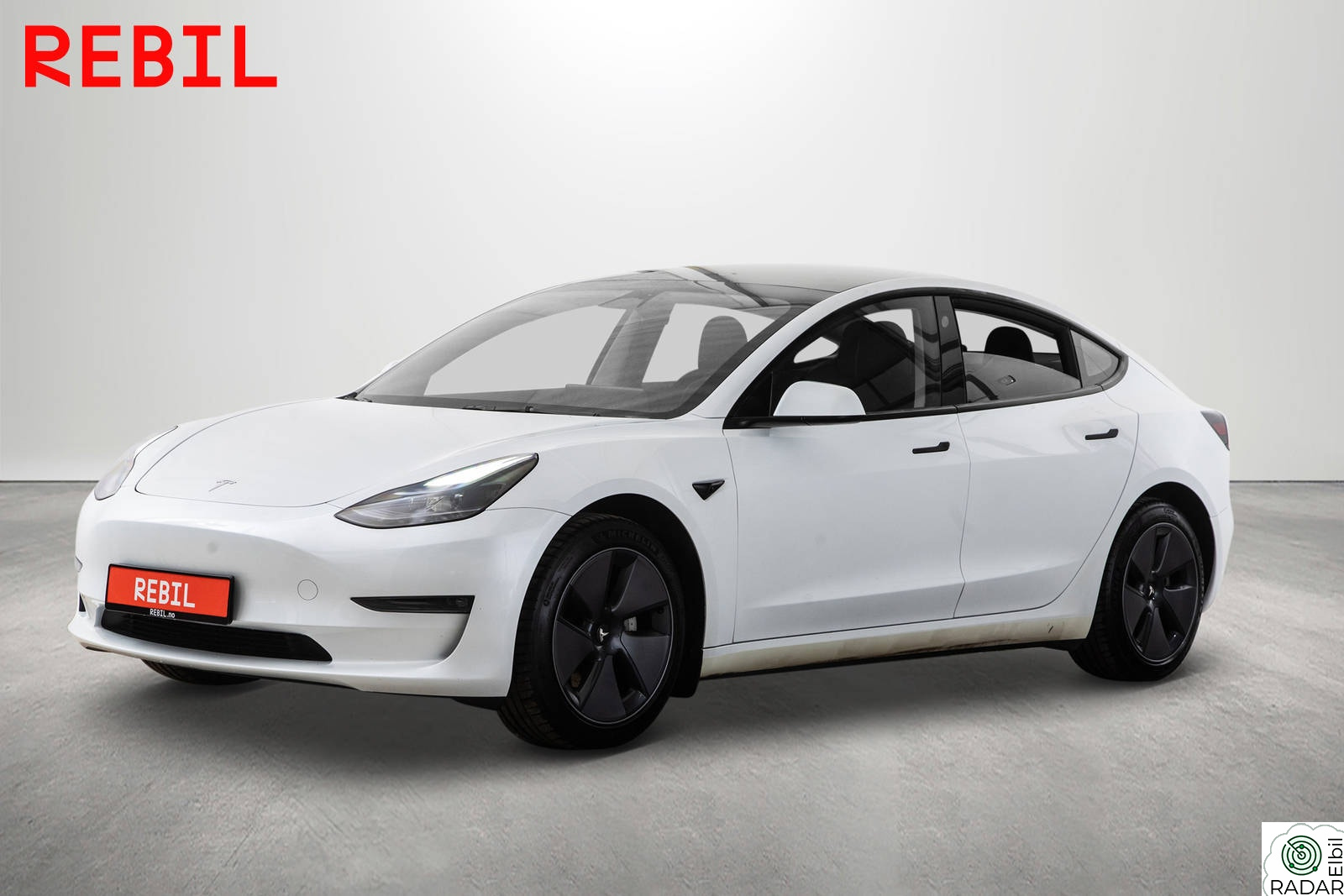 TESLA Model 3 602km/LR/AWD/MCU3/Krok/Navi/R.kam/Pano/AP/Memory/V.pump