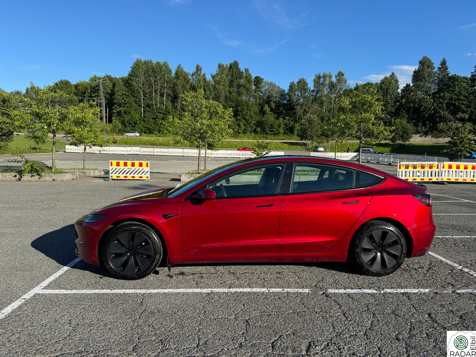 TESLA Model 3 Long Range AWD