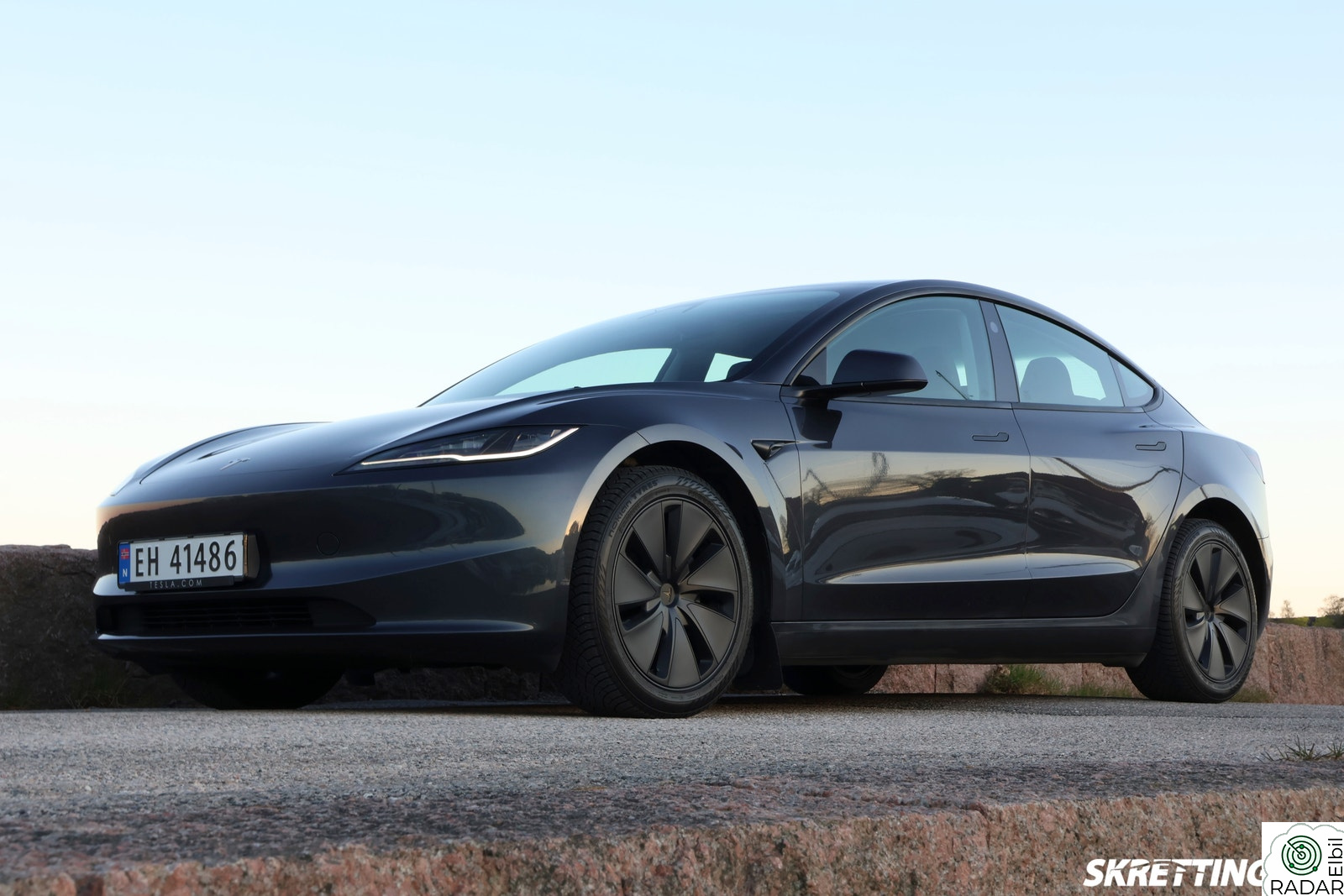 TESLA Model 3 LONG RANGE - HIGHLAND 629KM - AWD - FULL SELF DRIVING!