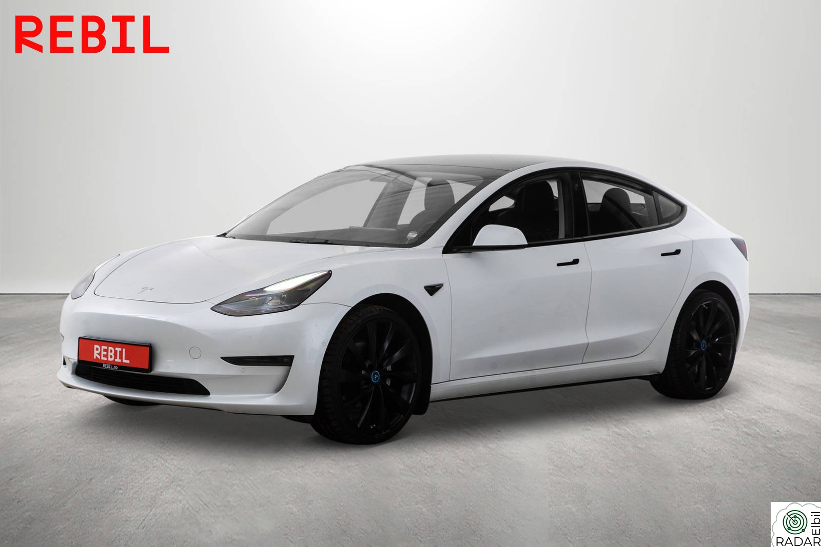 TESLA Model 3 614km (WLTP)/LR/AWD/MCU2/Navi/R.kam/Pano/AP/V.pumpe