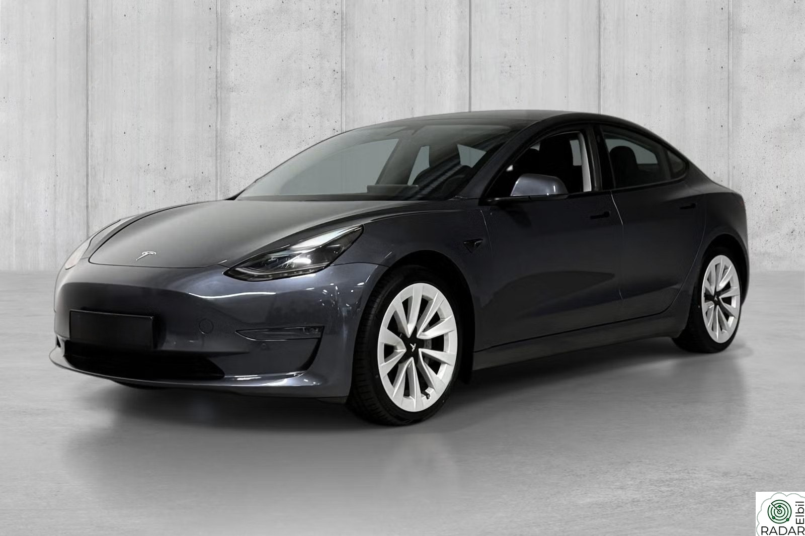 TESLA Model 3 Long Range AWD