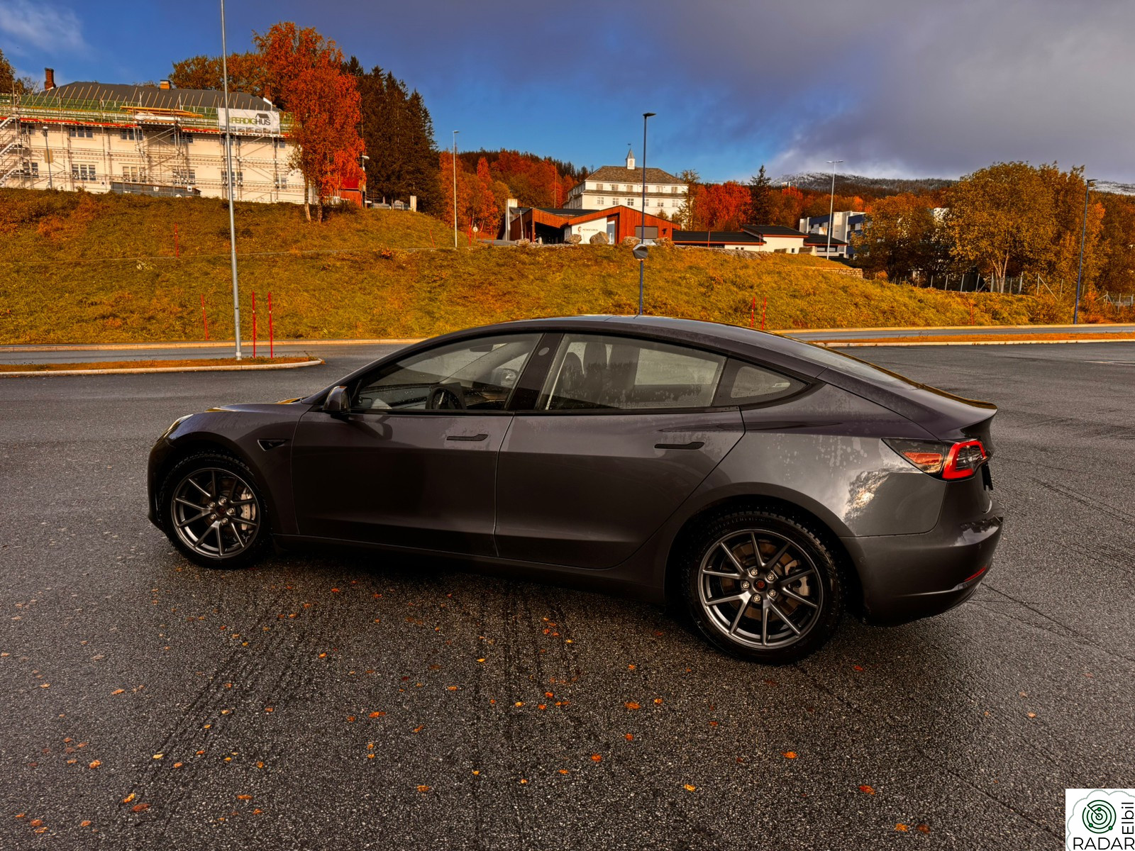 TESLA Model 3 Long Range AWD