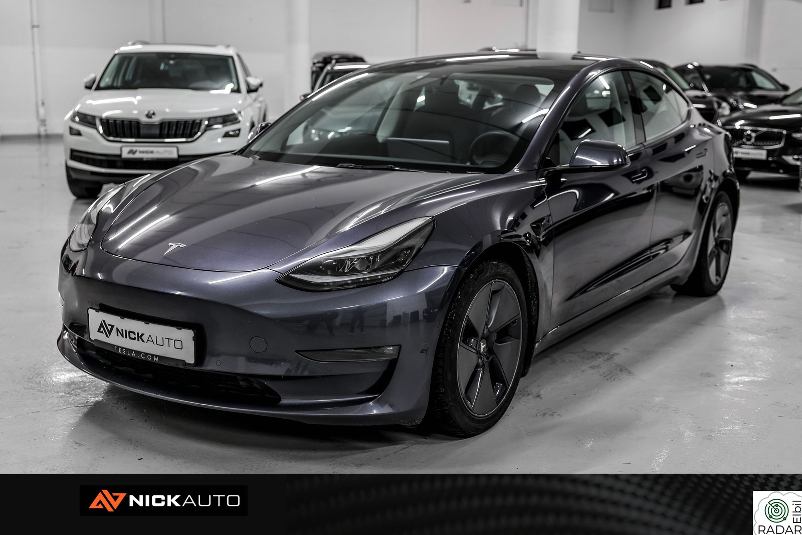 TESLA Model 3 Long Range AWD Autopilot Pano INNBYTTE