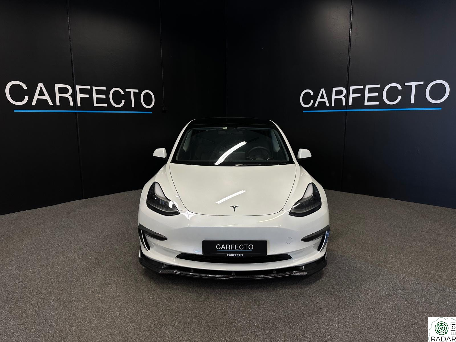 TESLA Model 3 LR-4X4/580KM/PANO/LED/SKINN/AP/CARBON/KROK++
