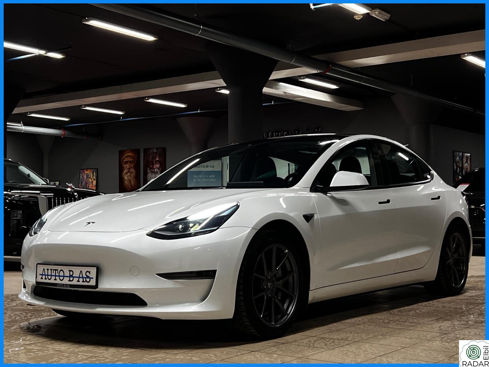 TESLA Model 3 LongRange / AWD / 614Km