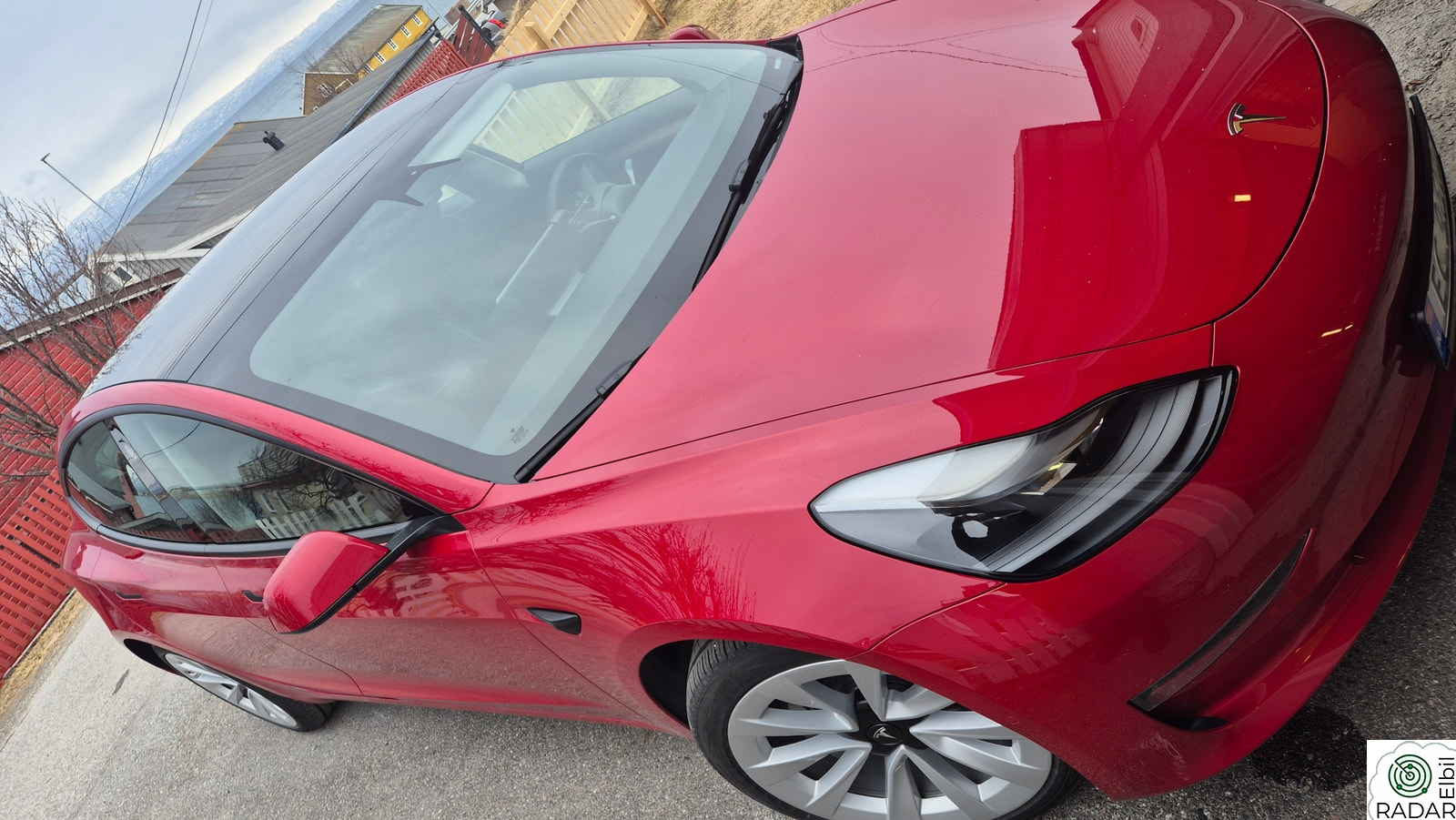 TESLA Model 3 Long Range AWD Finnmark bil