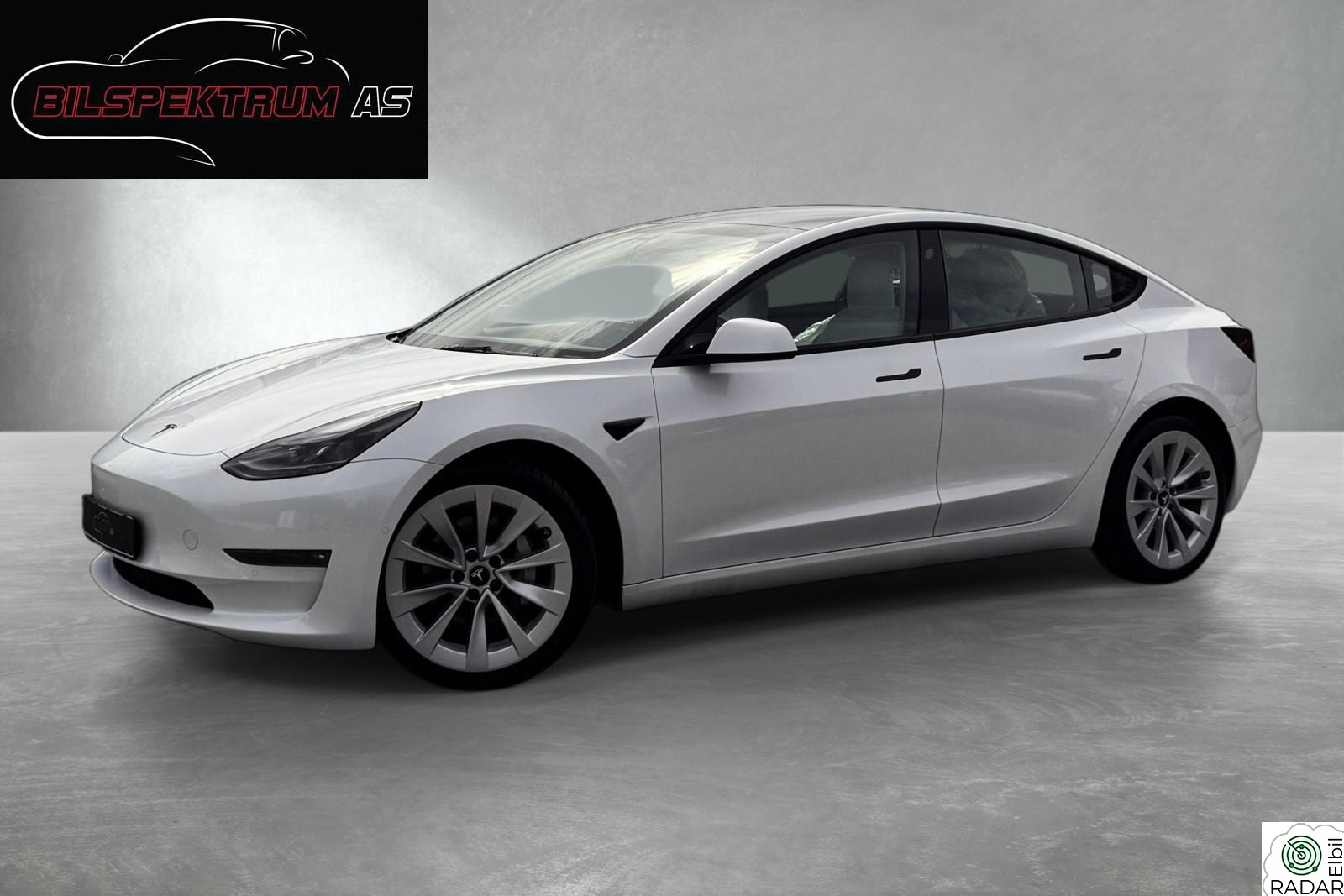 TESLA Model 3 Long-Range AWD // Autopilot, Krok, V.pumpe, Premium, ++