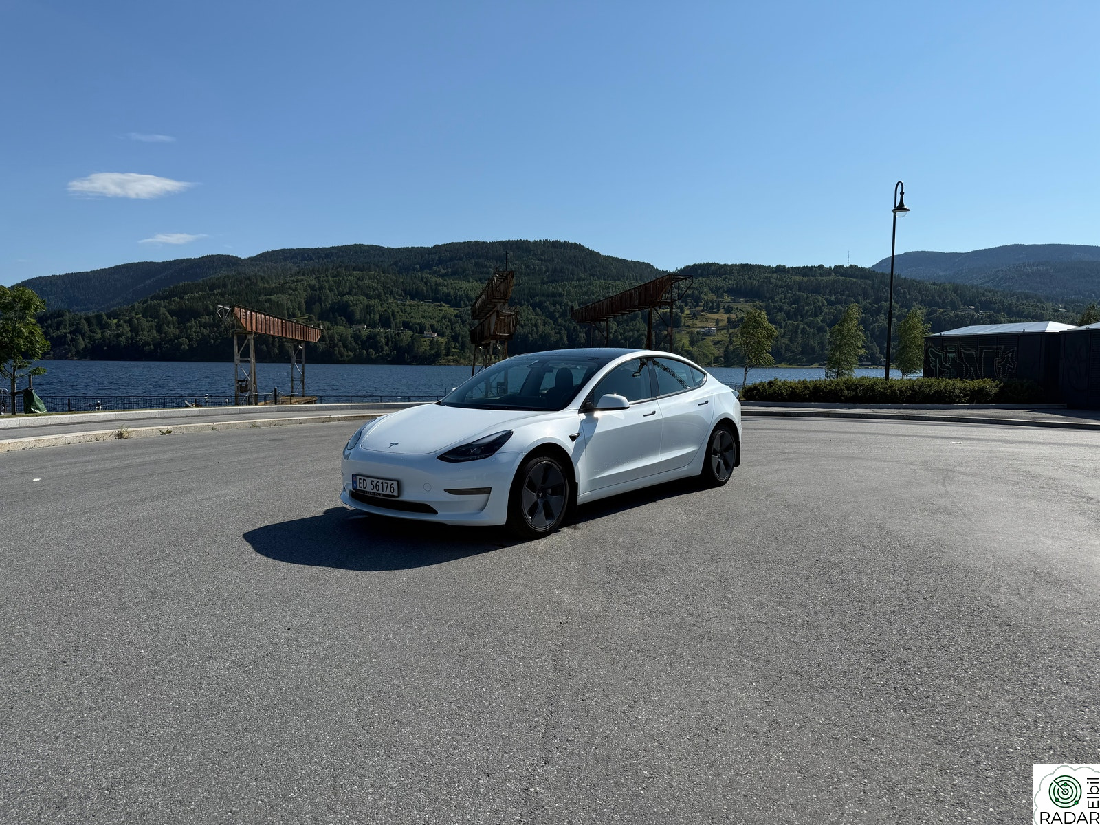TESLA Model 3 Long Range AWD
