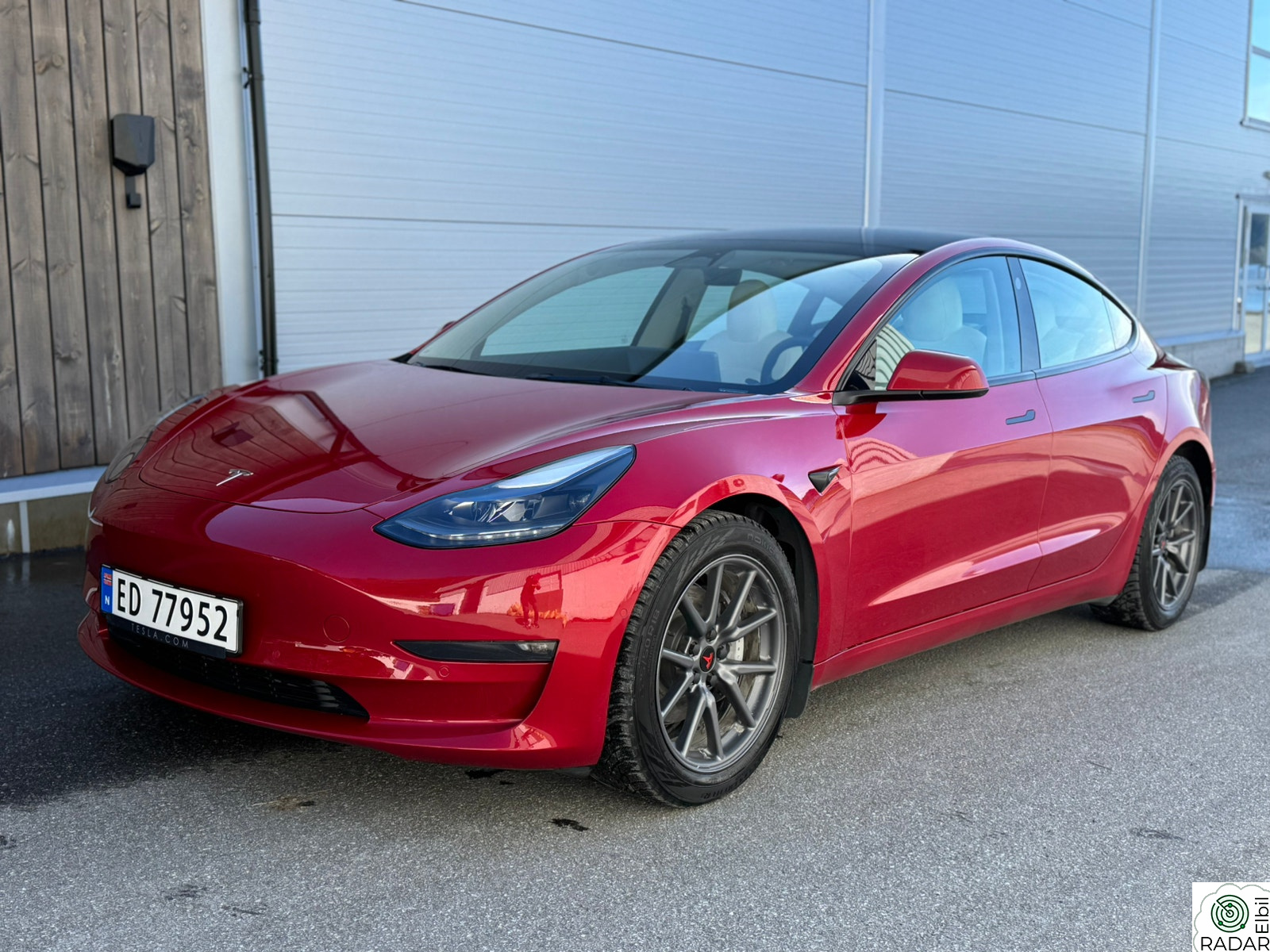 TESLA Model 3 Long Range AWD