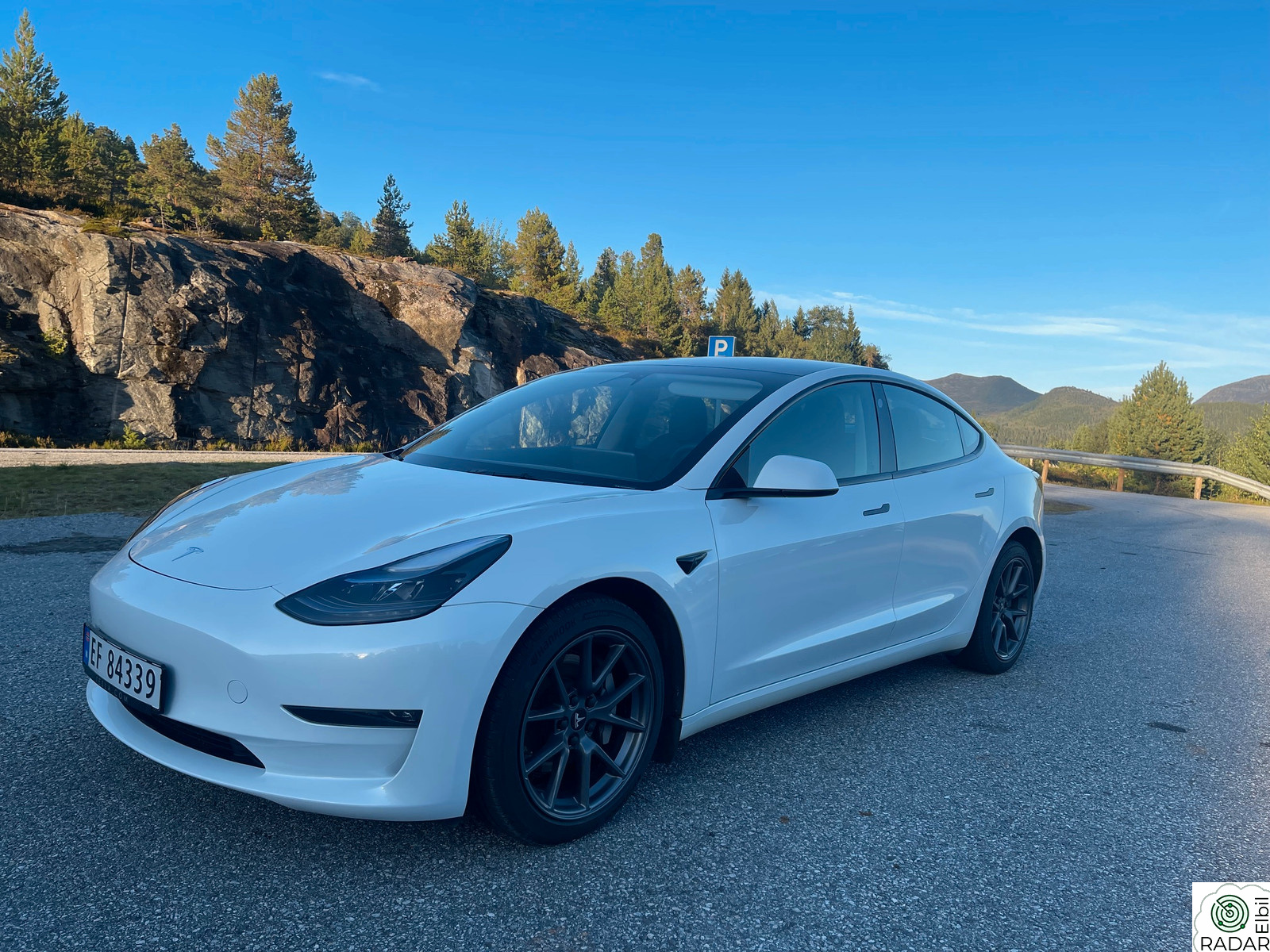 TESLA Model 3 Long Range AWD, S+V, Skinn, Glasstak, KROK, reg 31/5-23