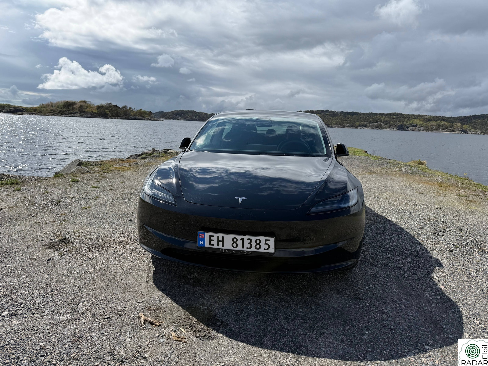 TESLA Model 3 TESLA Model 3