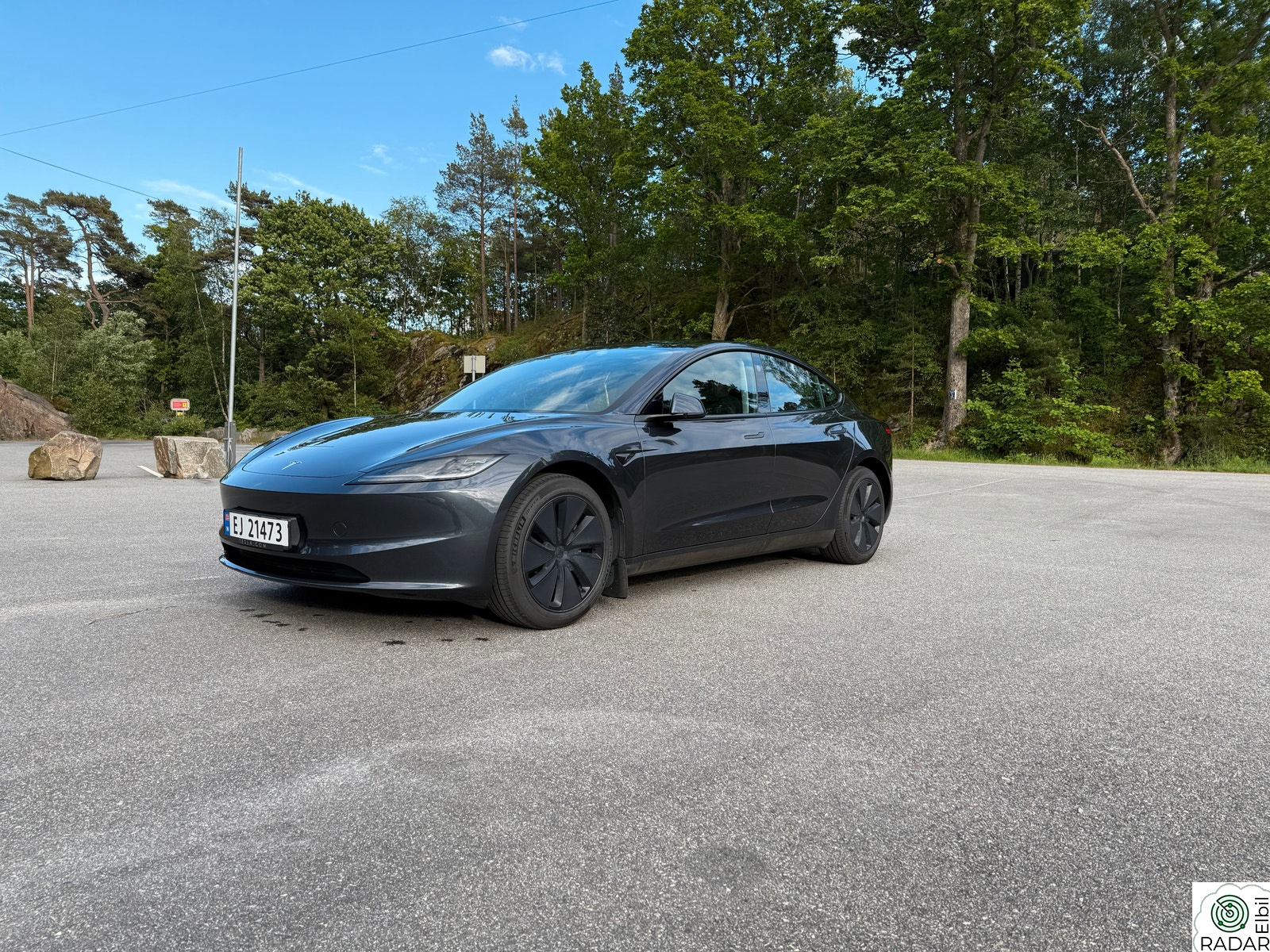 TESLA Model 3 Long Range AWD -Tilhengerfeste
