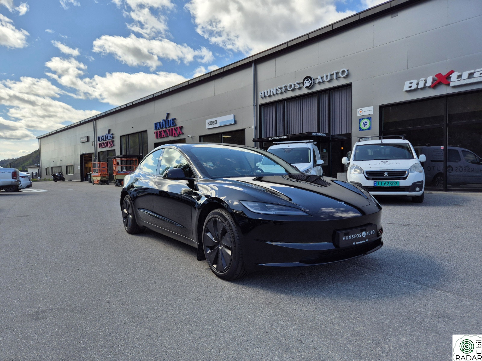 TESLA Model 3 Long Range AWD