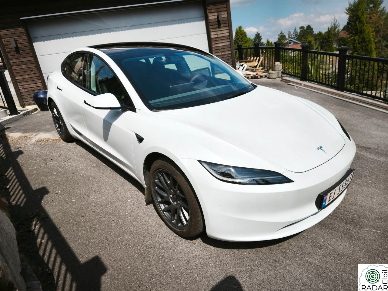 TESLA Model 3 Long Range AWD