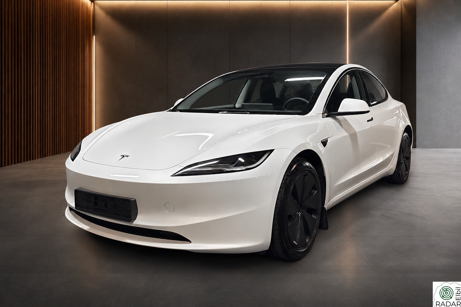 TESLA Model 3 629KM/HIGHLAND/LR/AWD/MCU3/NAVI/R.KAM/PANO/AP/V.PUMPE