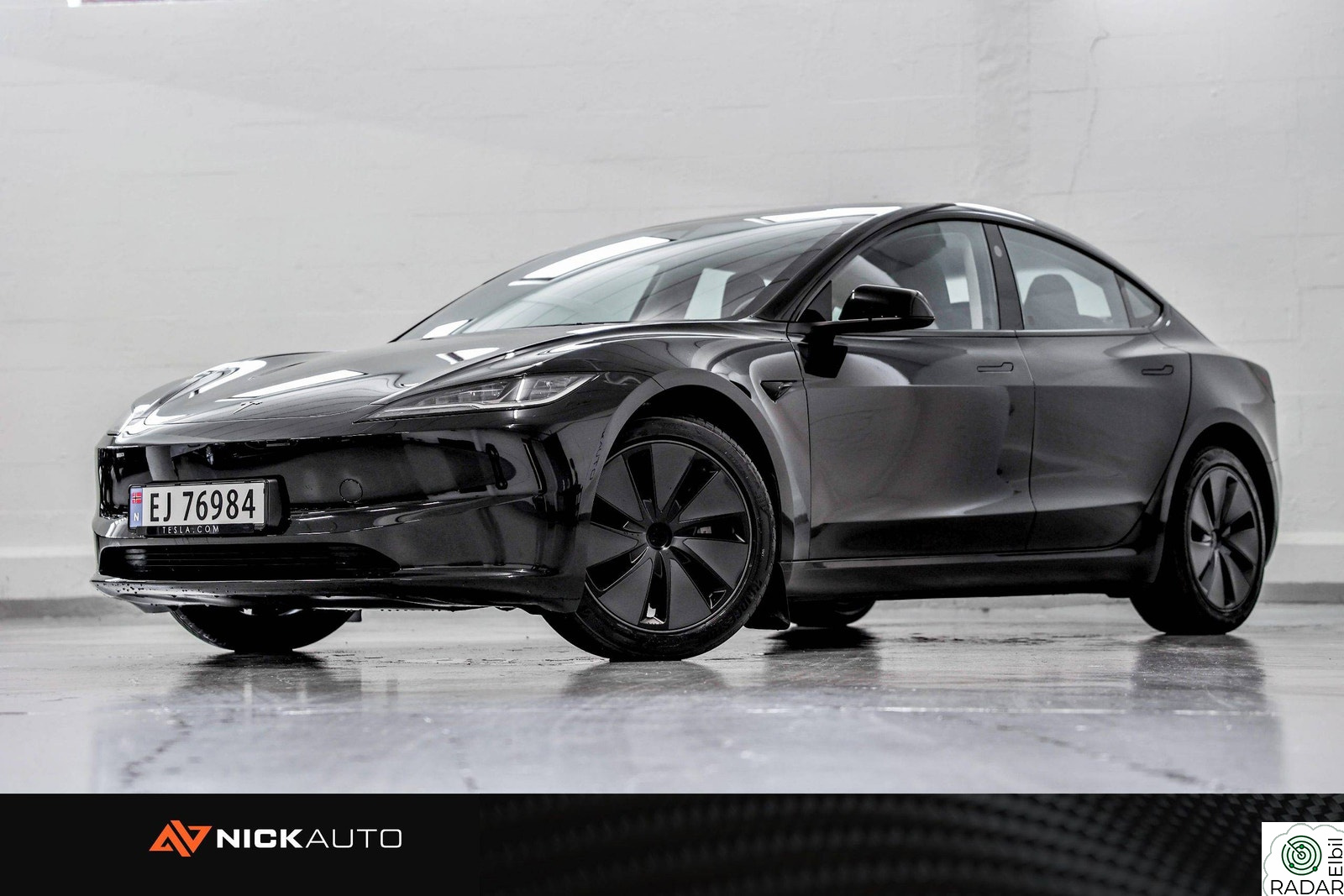 TESLA Model 3 LONG RANGE AWD  629KM Hengerfeste 2hjulsett, varmepumpe
