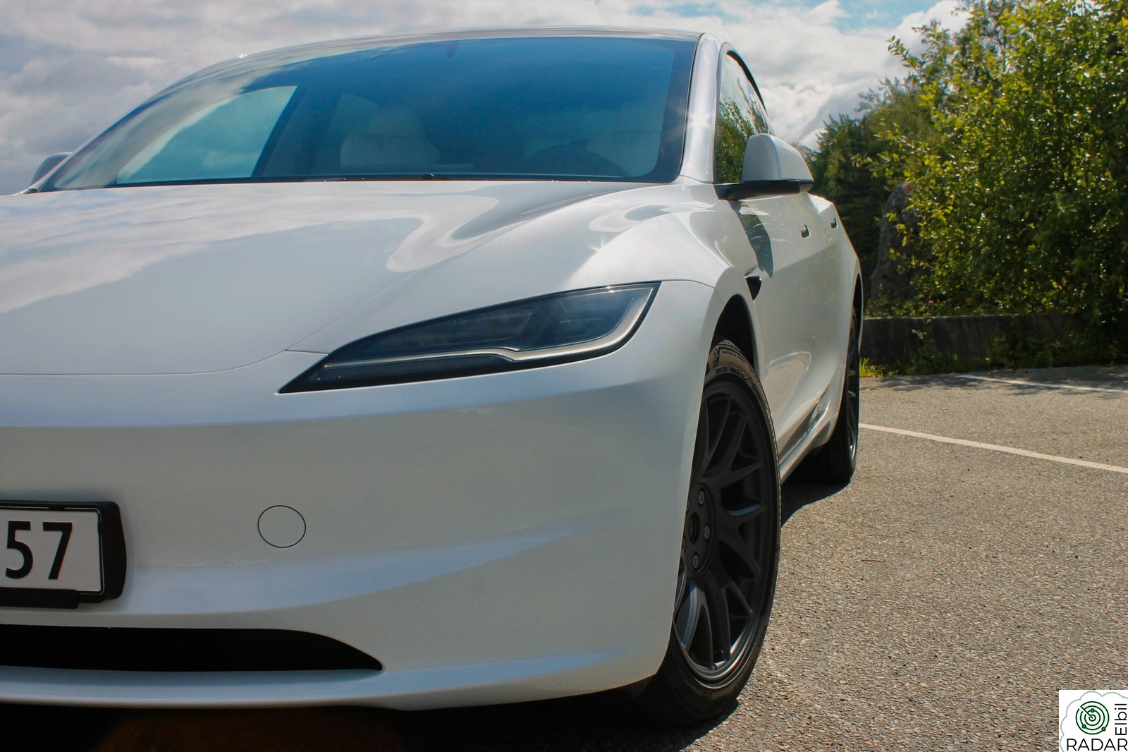 TESLA Model 3 Long Range, PPF, Coating, Krok, Hvite seter, 629km wltp