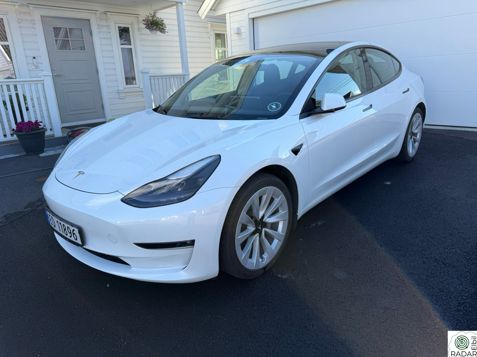 TESLA Model 3 Long Range AWD