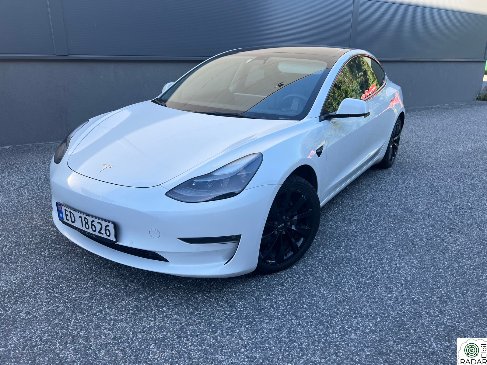 TESLA Model 3 Long Range AWD