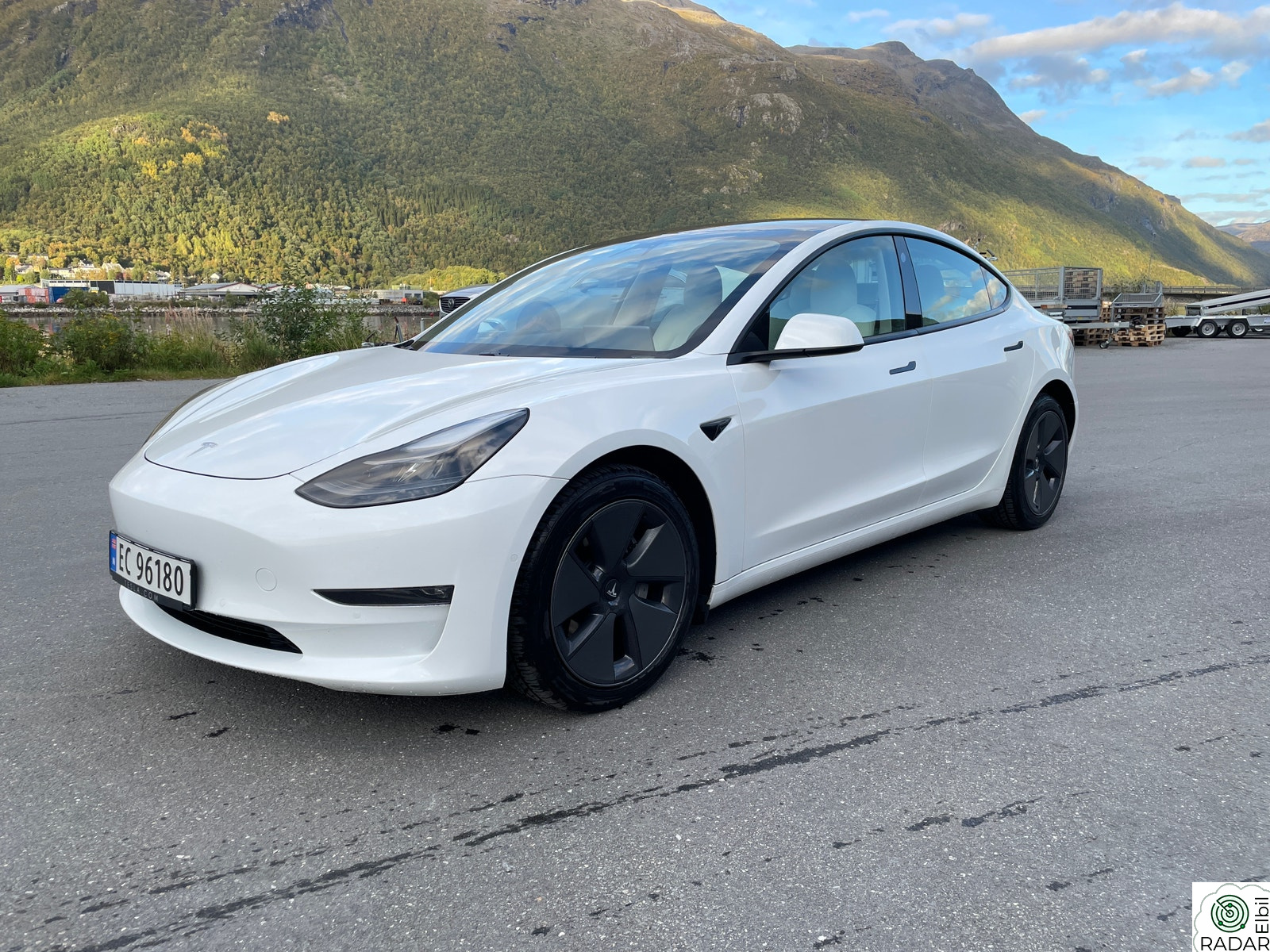 TESLA Model 3 Long Range AWD