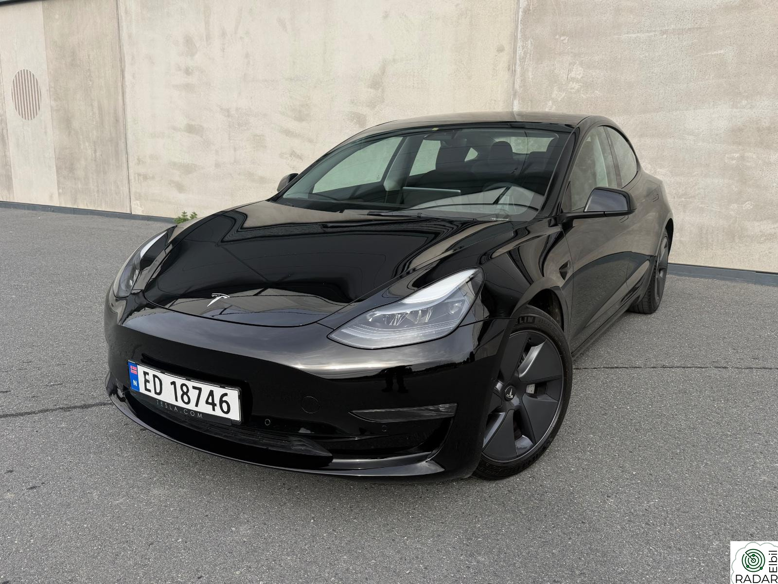 TESLA Model 3 1-EIERS! | STRØKEN | 580WLTP | EU.09.27 | PREMIUM | +++