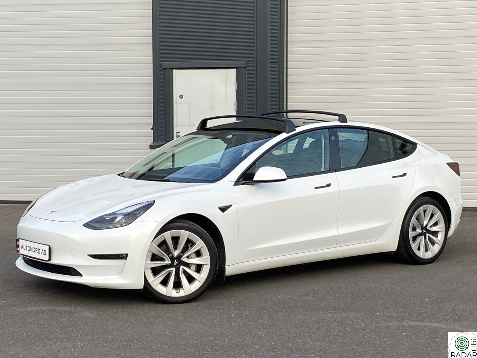 TESLA Model 3 Long Range 4X4 580km wltp/ 1 eier / 19" / El bakluke