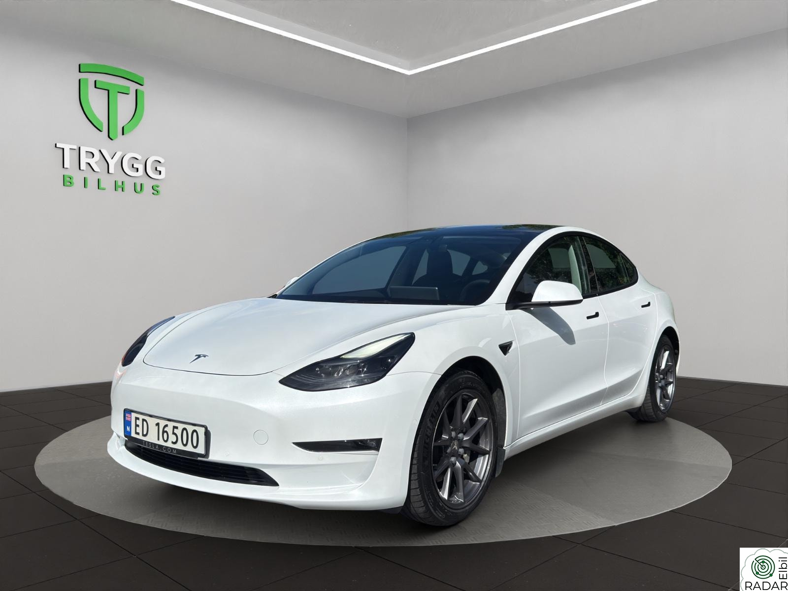 TESLA Model 3 Long Range AWD / Garanti / Krok / Rattvarme / Premium