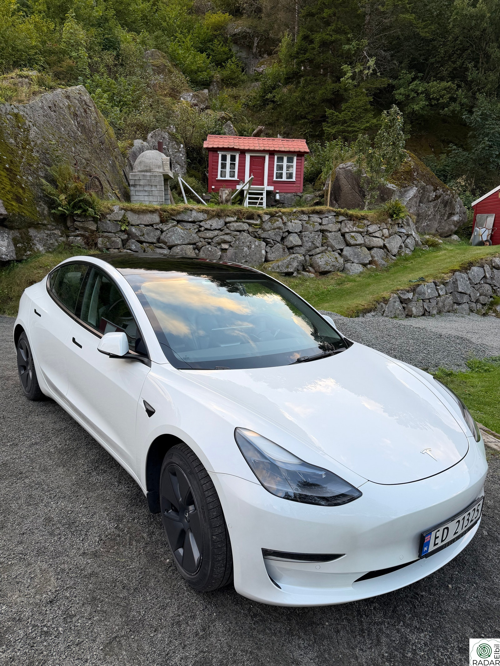 TESLA Model 3 Long Range AWD