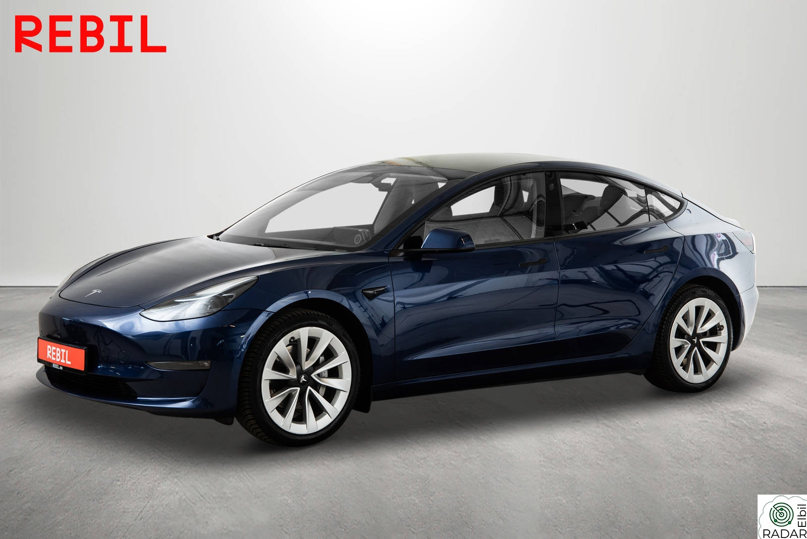 TESLA Model 3 602km/LR/AWD/MCU3/Navi/R.kam/Pano/AP/Memory/V.pumpe/DAB